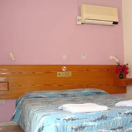 Bougainvillea 3* Polis