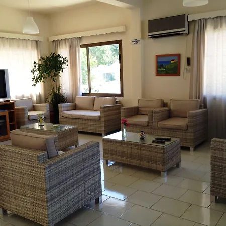 Bougainvillea 3* Polis