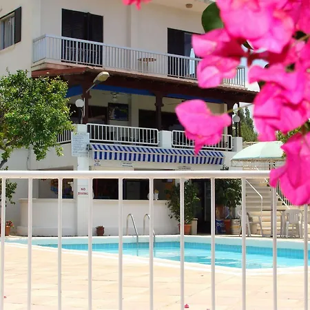 Bougainvillea Aparthotel