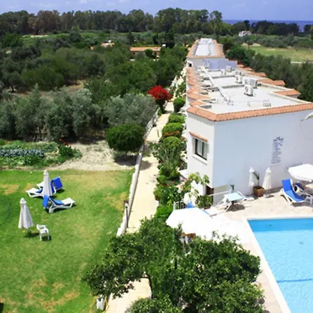 Aparthotel Bougainvillea 3*