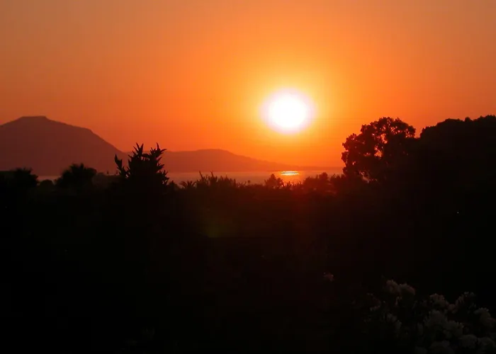 Aparthotel Bougainvillea 3*