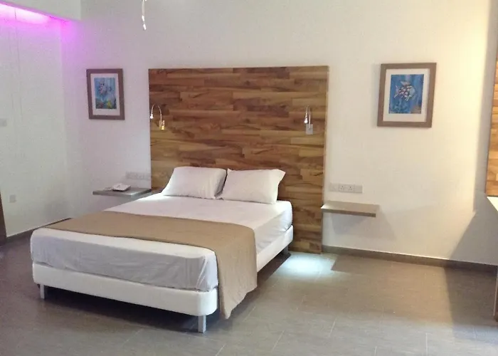 Bougainvillea 3* Polis