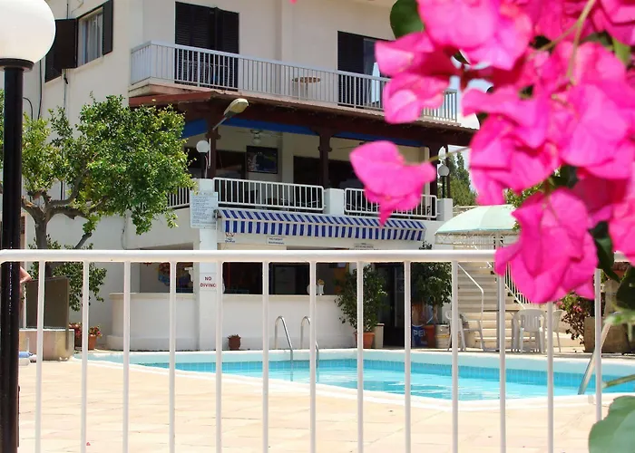 Bougainvillea Aparthotel